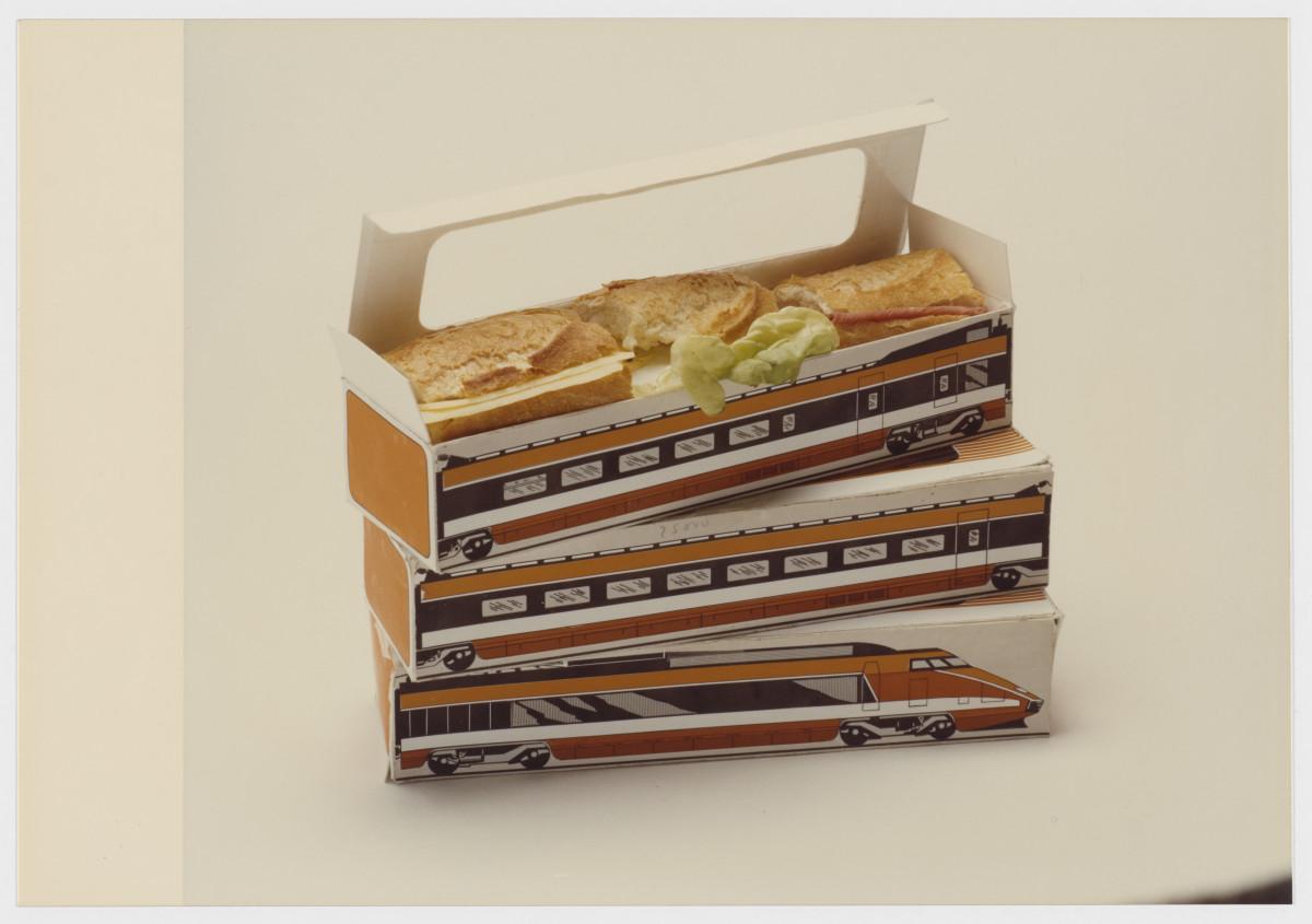 Wagon-bar. « Sandwich 260 » proposé à bord des TGV